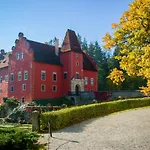 Zlatovláska U Zámku červená Lhota 4*