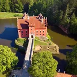 Penzion Zlatovláska U Zámku červená Lhota Jizna