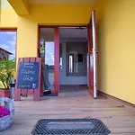 Zlatovláska U Zámku červená Lhota Penzion 4*
