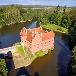 Zlatovláska U Zámku červená Lhota Penzion Jizna