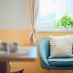 Penzion Zlatovláska U Zámku červená Lhota Jizna