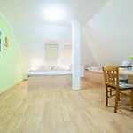 Penzion Zlatovláska U Zámku červená Lhota