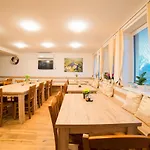 Zlatovláska U Zámku červená Lhota Penzion Jizna