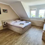 Penzion Zlatovláska U Zámku červená Lhota 4*