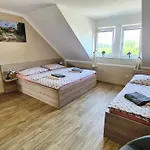 Penzion Zlatovláska U Zámku červená Lhota Jizna