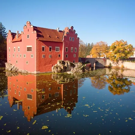 A Restaurace Zlatovlaska U Zamku Cervena Lhota Jizna