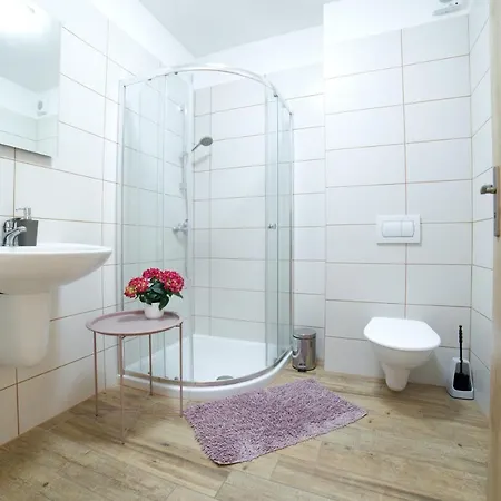Penzion Zlatovláska U Zámku červená Lhota 4*
