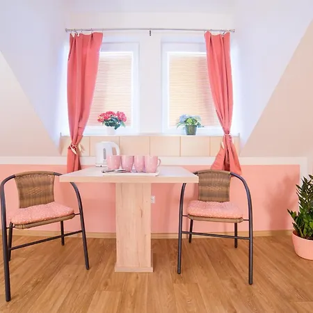 A Restaurace Zlatovlaska U Zamku Cervena Lhota Jizna