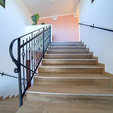 A Restaurace Zlatovlaska U Zamku Cervena Lhota 4*