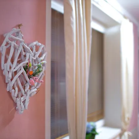 A Restaurace Zlatovlaska U Zamku Cervena Lhota Guest house Jizna