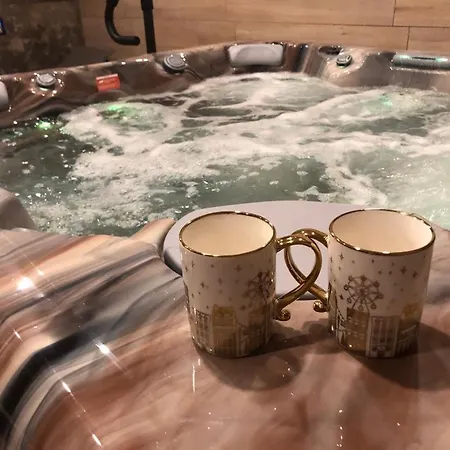 A Restaurace Zlatovlaska U Zamku Cervena Lhota 4* Jizna