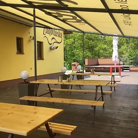 A Restaurace Zlatovlaska U Zamku Cervena Lhota