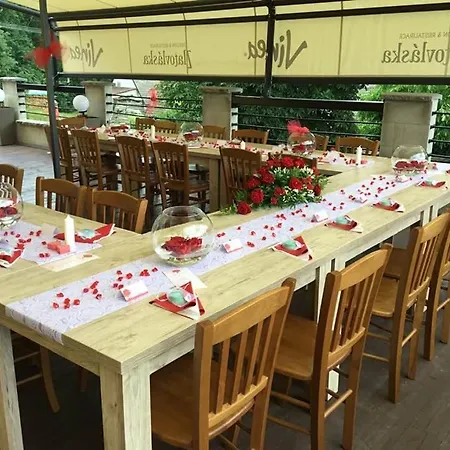 Guest house A Restaurace Zlatovlaska U Zamku Cervena Lhota