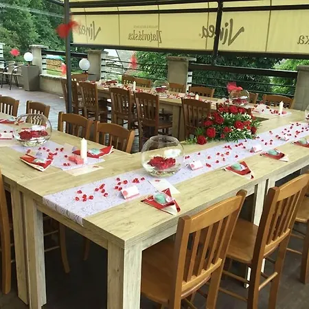 Maison d'hôtes A Restaurace Zlatovlaska U Zamku Cervena Lhota 4*