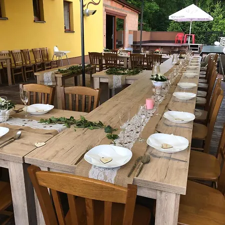 A Restaurace Zlatovlaska U Zamku Cervena Lhota Guest house