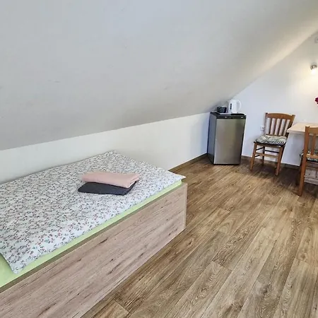 A Restaurace Zlatovlaska U Zamku Cervena Lhota Guest house *