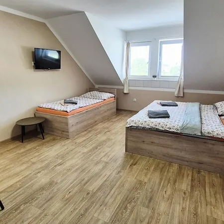 A Restaurace Zlatovlaska U Zamku Cervena Lhota Jizna