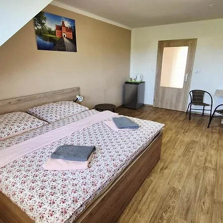 Guest house A Restaurace Zlatovlaska U Zamku Cervena Lhota *