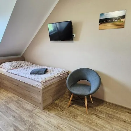 A Restaurace Zlatovlaska U Zamku Cervena Lhota *