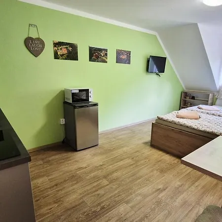 Guest house A Restaurace Zlatovlaska U Zamku Cervena Lhota Jizna
