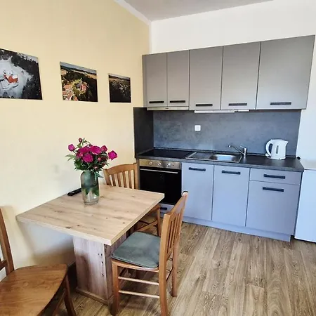 A Restaurace Zlatovlaska U Zamku Cervena Lhota