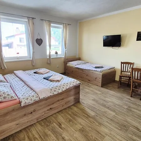 A Restaurace Zlatovlaska U Zamku Cervena Lhota Jizna