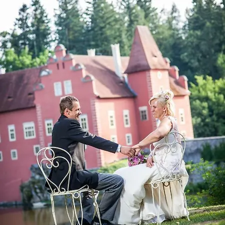 Zlatovláska U Zámku červená Lhota